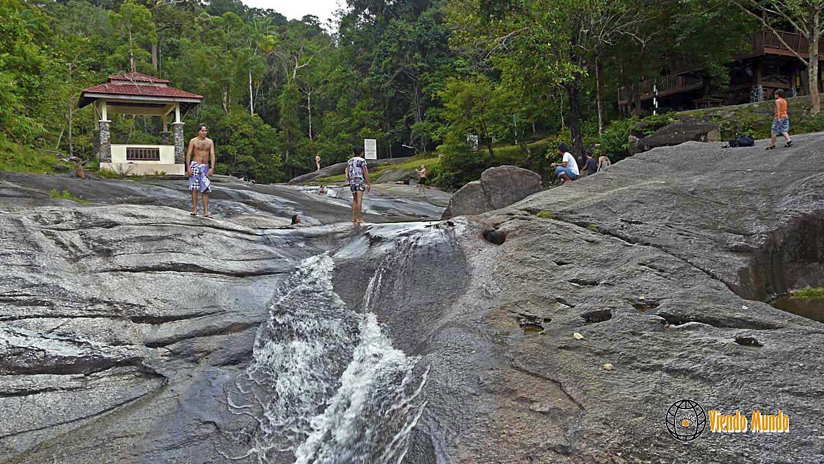 CATARATAS Y CASCADAS DE MALASIA. Los mejores saltos de agua del país visitados por ViendoMundo